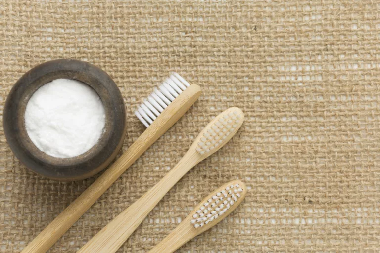 Comment bien utiliser mon dentifrice en poudre ?