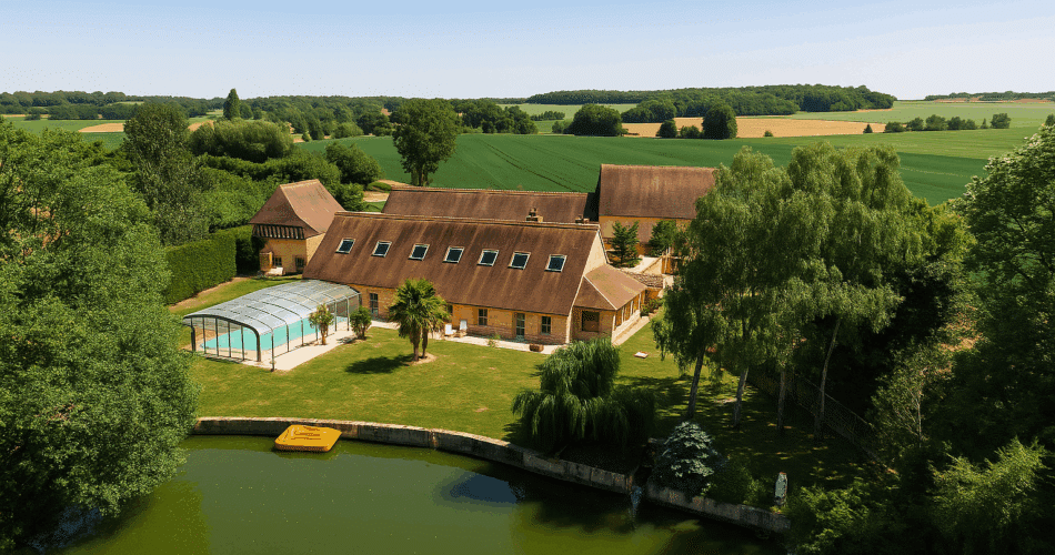 Mare restaurée dans le refuge de biodiversité du Domaine des 2 Étangs, dans le Perche